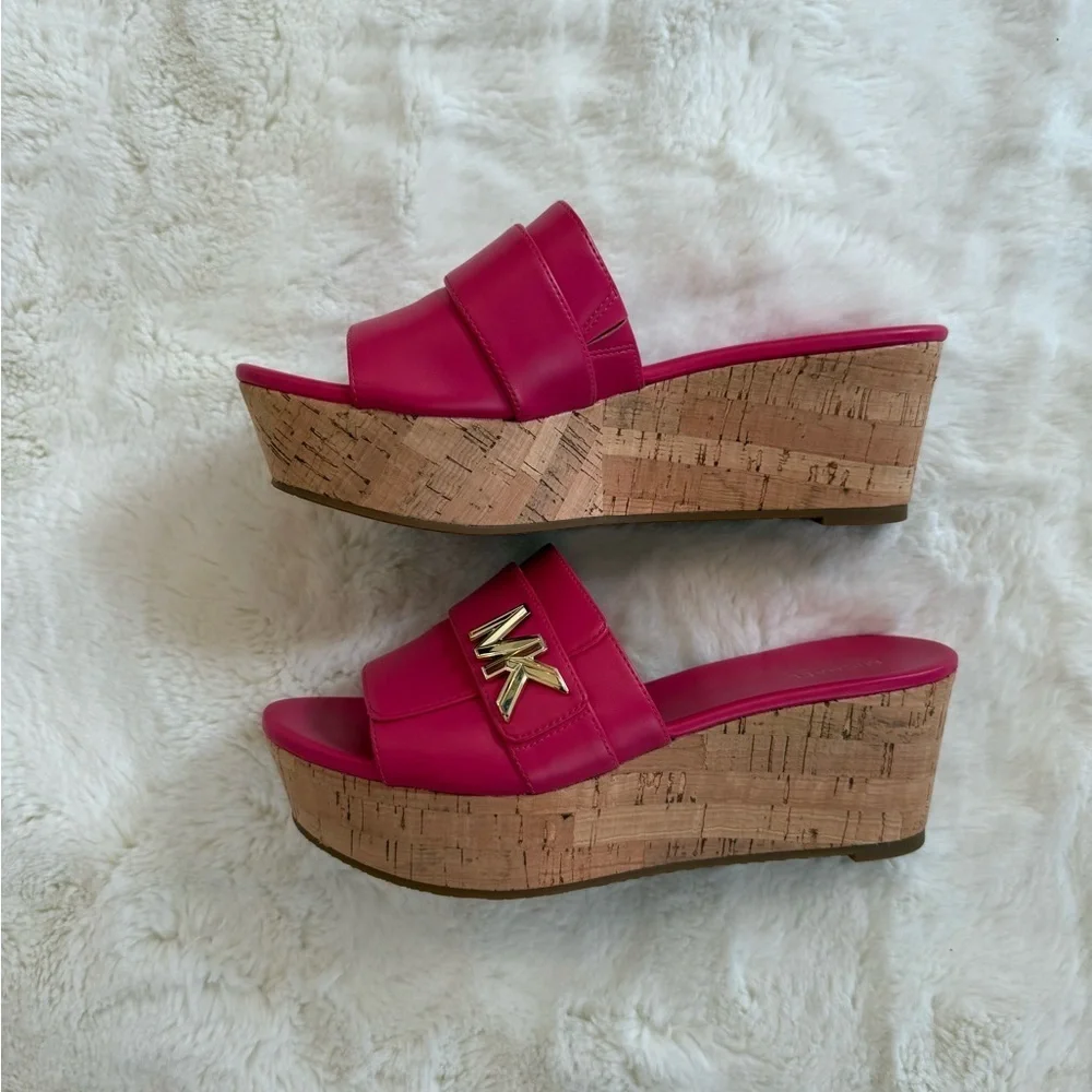 MICHAEL KORS Wedge Slides Fuchsia Pink Gold MK Logo Cork Size 8